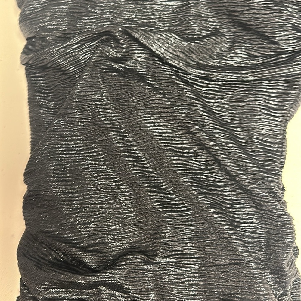 Lucy in the Sky Breakaway Bodycon in Shimmer Black size small. - Picture 10 of 10